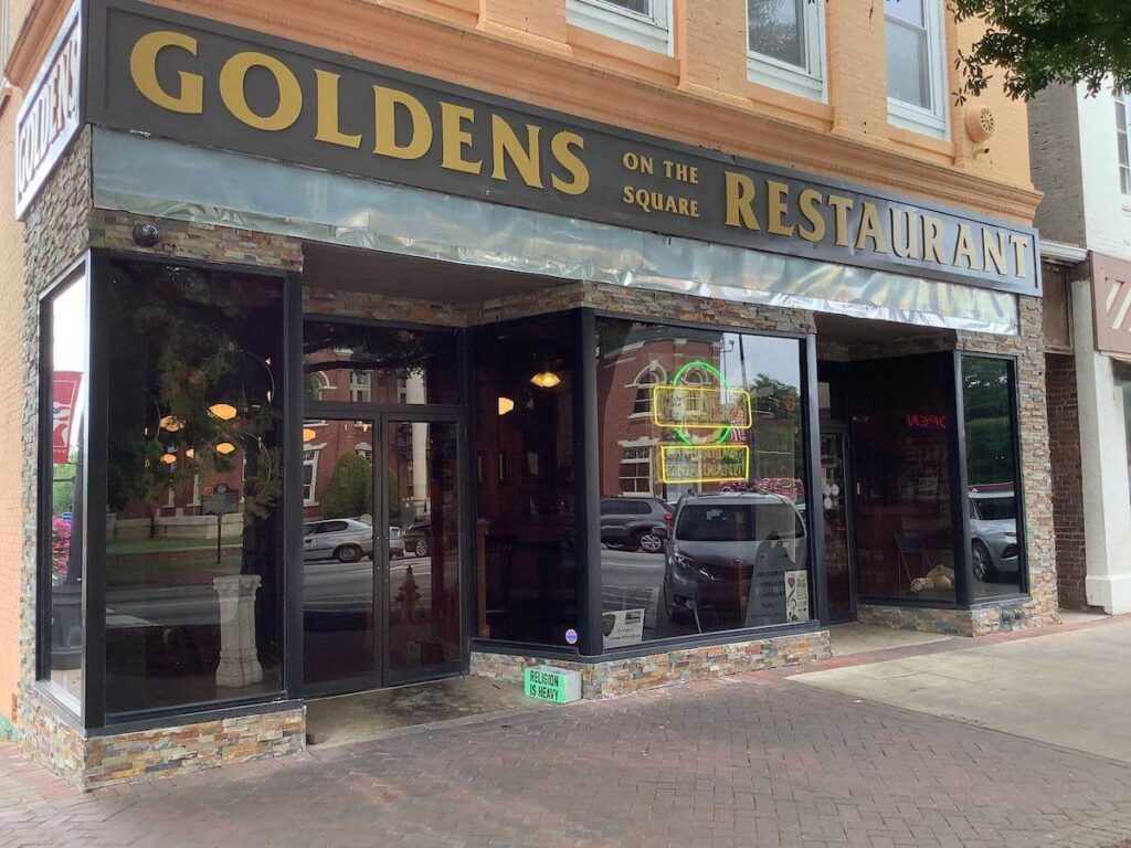 Storefront shot of Golden's on the Square restaurant