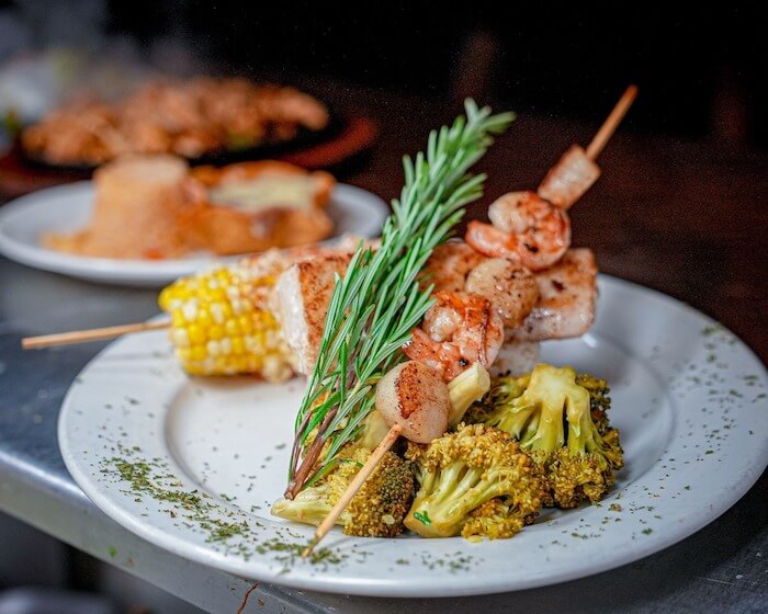 Shrimp kebab with broccoli